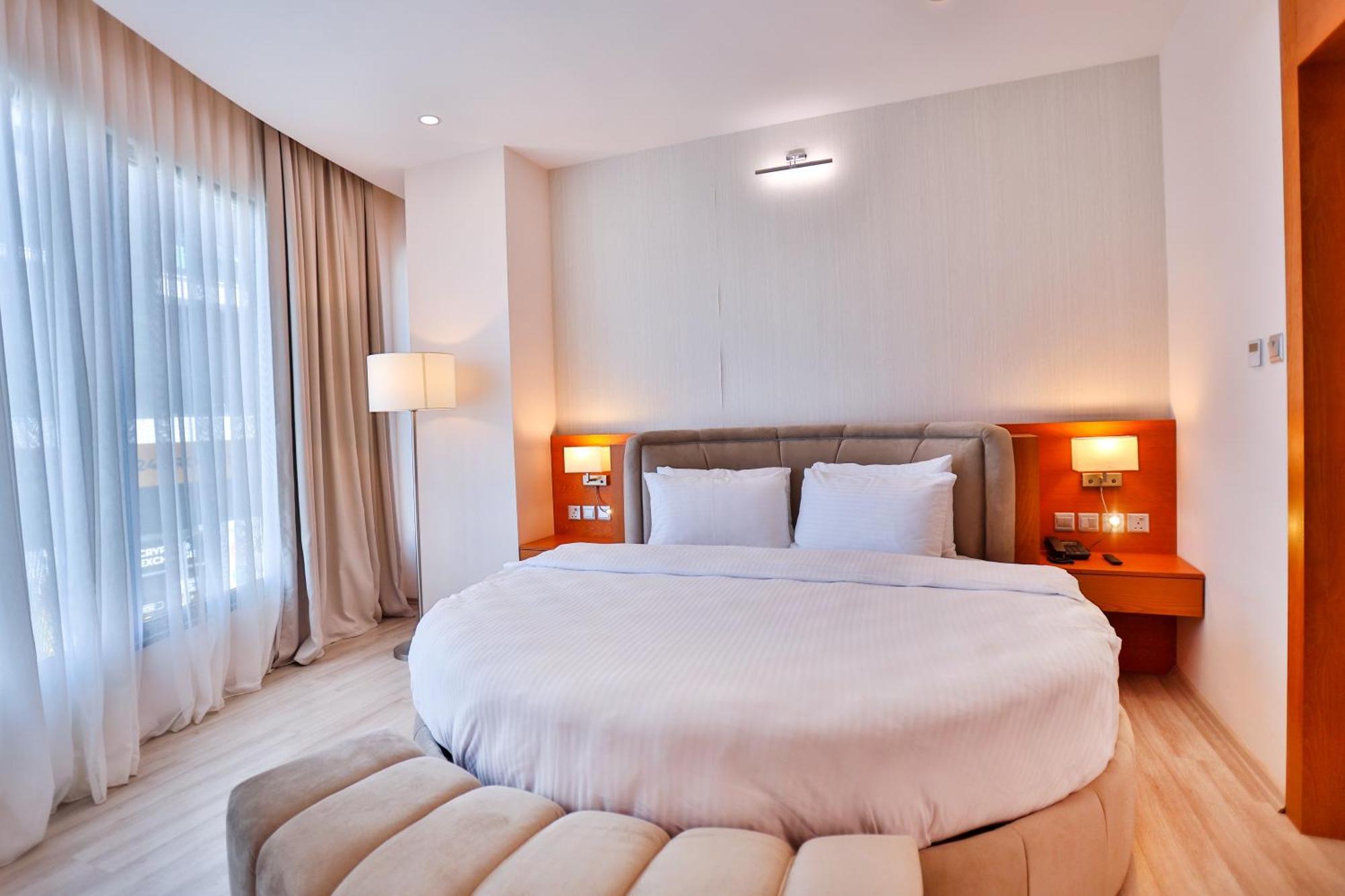 Caddem Inn Hotel Фамагуста Екстер'єр фото