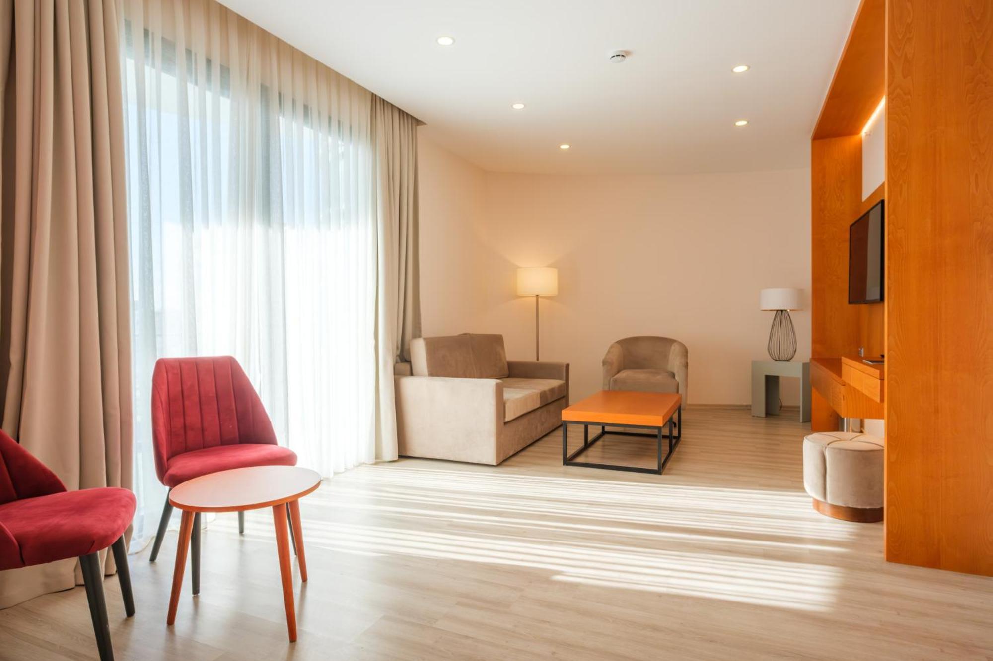 Caddem Inn Hotel Фамагуста Екстер'єр фото